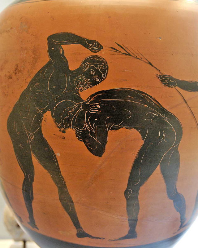 Δύο αθλητές που αγωνίζονται σε παγκράτιο, ένας παναθηναϊκός αμφορέας που κατασκευάστηκε στην Αθήνα, 332-331 π.Χ., Πηγή: Wikimedia Commons